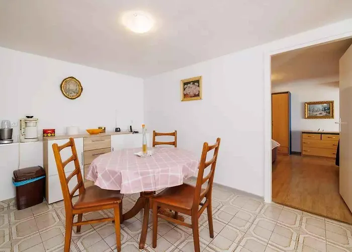 In 50554 Apartment Dramalj