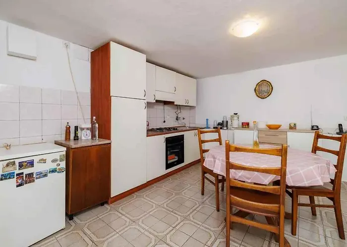In 50554 Apartment Dramalj